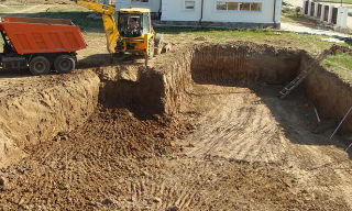 Рытье котлованов под фундамент в Казани – цена от 2647 руб. за м3 | RR GROUP
