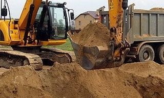 Выкопать яму экскаватором в Казани от 953 руб. - RR GROUP